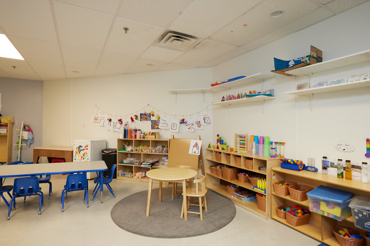 Class room of Pine Village Preschool Porter Square, Massachusetts – Child Care Center